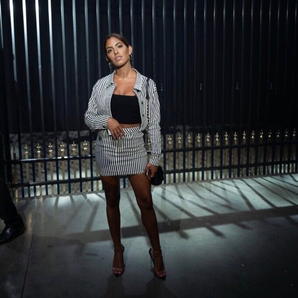 Pin stripe  crop jacket and skirt set - Picture 3 of 3